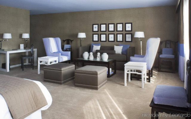 Luxe Sunset Boulevard Hotel