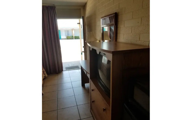 Beverly Crest Motor Inn
