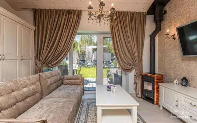 Prabangaus namelio “Čiki Puki Saulėlydis” nuoma.