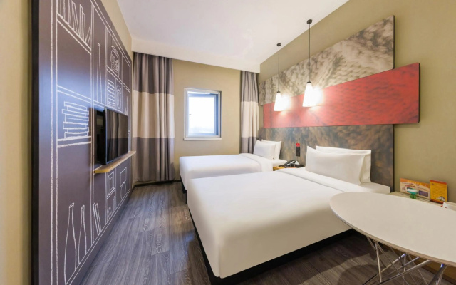 ibis Shanghai Chengshan Road Hotel – Guest Rooms – Shanghai