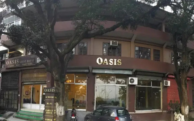 Hotel Oasis