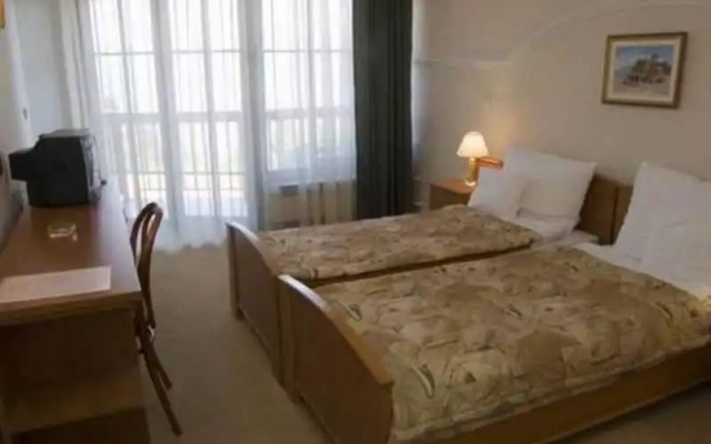 Hotel Makpetrol Struga