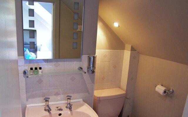 Rosemount Hotel
