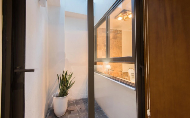 Sunny Home Apartment