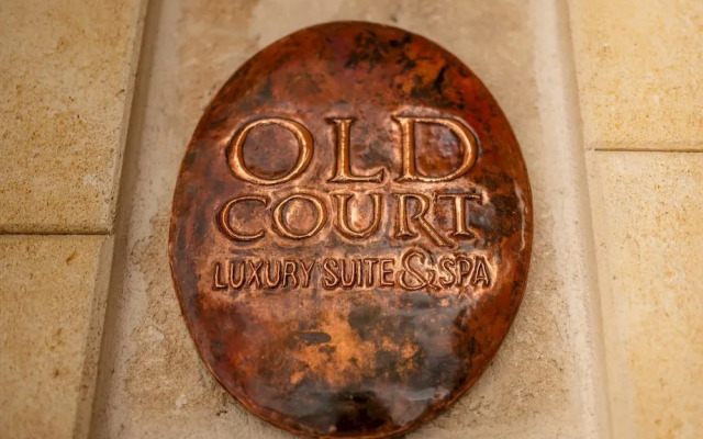 Old Court Luxury Suite Spa