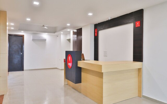 OYO 12800 Hotel VLEE