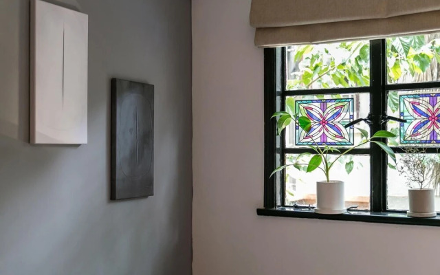 Le Mansion Apartment