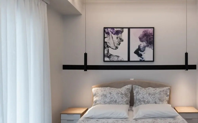 101m² Renovated Apartment in Koukaki