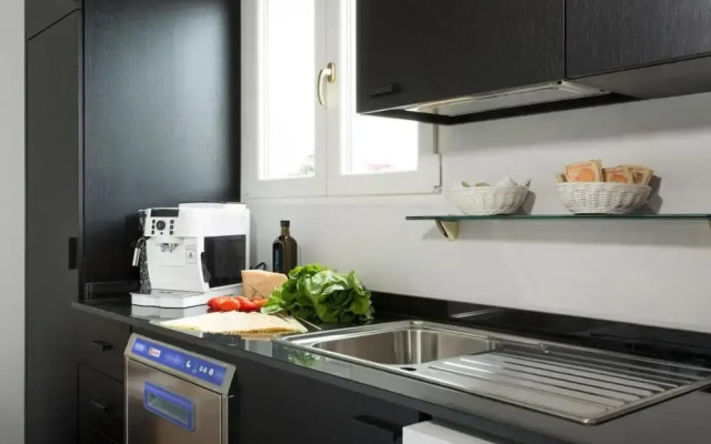 Roof Suite Rome Suitable for 6 Persons