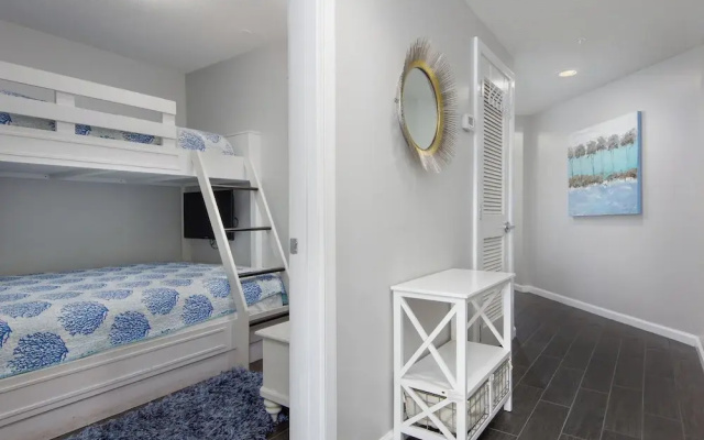 Crescent at Miramar-gulf Front Luxury Condo-free Beach Chairs!