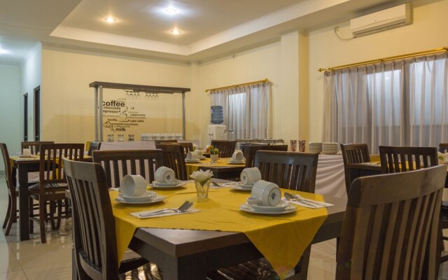 RedDoorz Plus near Trans Studio Mall 4