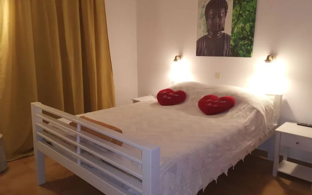 Sausan Apartments