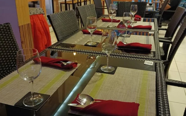 Huvandhumaa Inn