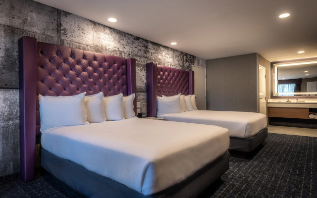 Anaheim Camelot Inn & Suites