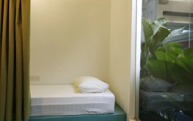 Beds In Garden Hostel Sdn Bhd