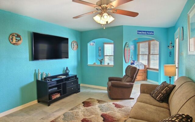 Pawsitively Perfect - 2 Br condo