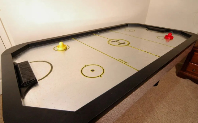 Fox Run Escape 1140 by RedAwning