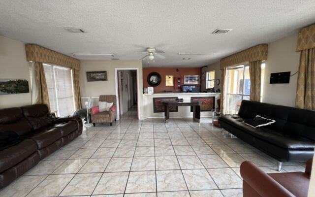 Great Western Inn & Suites