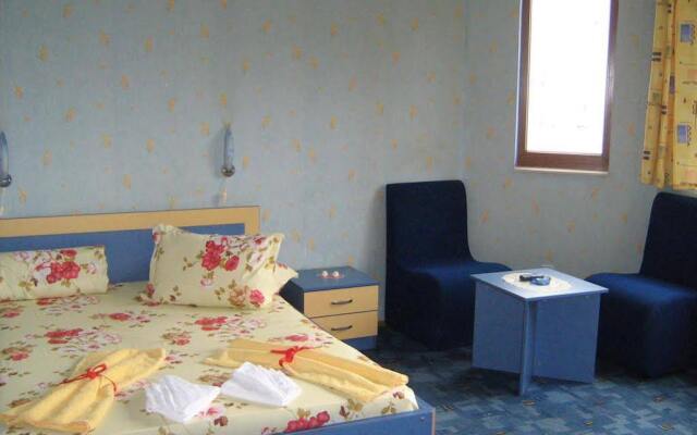 Family Hotel Emaly Bankya 1