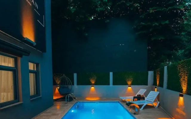 Alphan House