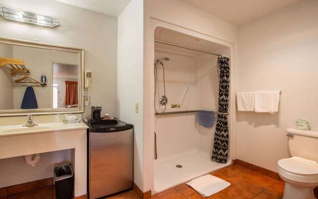 Sandia Peak Inn Old Town ABQ, a Howard Johnson by Wyndham