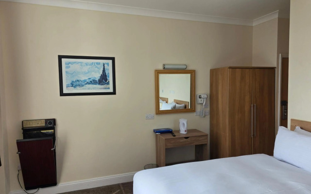 Russell Court Hotel