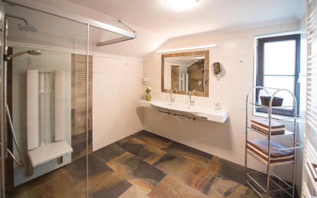 Nice Apartment in Rauris With 2 Bedrooms and Wifi