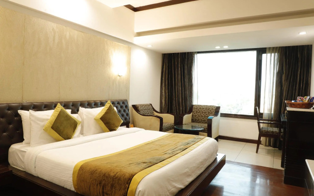 Hotel Saffron Leaf