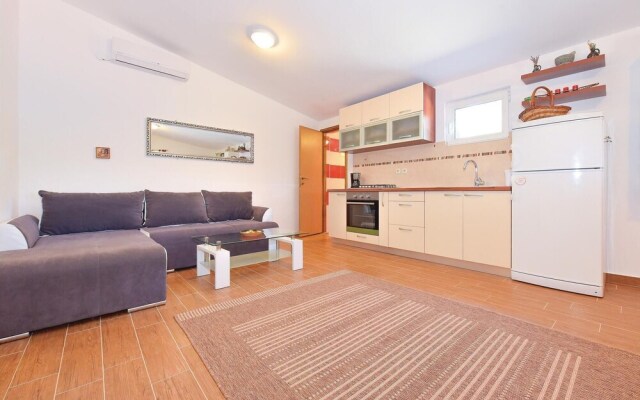 Nice Home in Jezera With Wifi and 1 Bedrooms