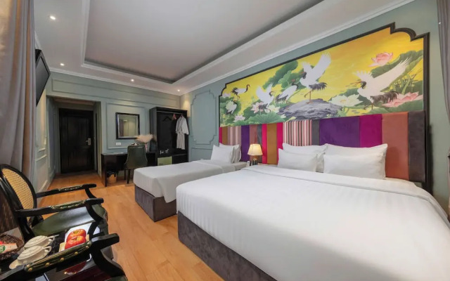 Madelise Stardust Hotel & Travel