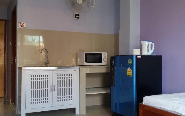 Patumnak Beach Guesthouse