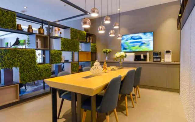 Homeinn Selected Hotel (Dalian Xinghai Square Convention and Exhibition Center)