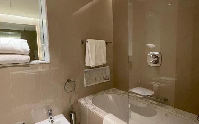 Luxurious Stay at The Address Fountain Views