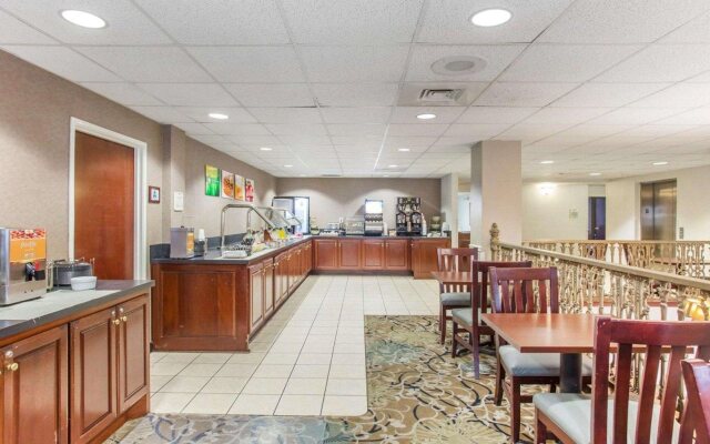 Comfort Inn & Suites Patriots Point