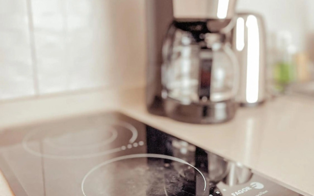 Orland, center of Las Americas LA205