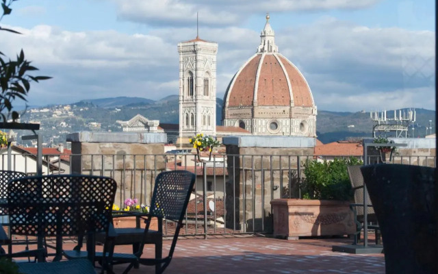 Residenza d'Epoca Antica Torre di Via Tornabuoni
