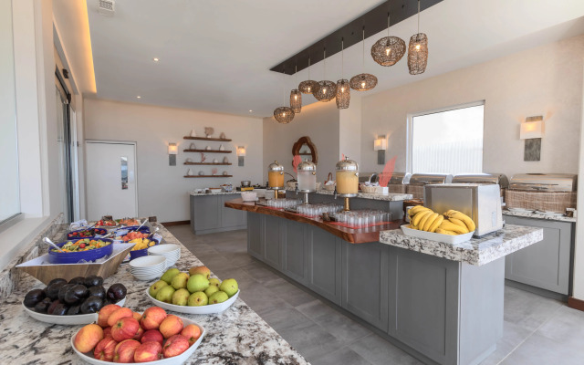 Sea Breeze Beach House by Ocean Hotels - All Inclusive