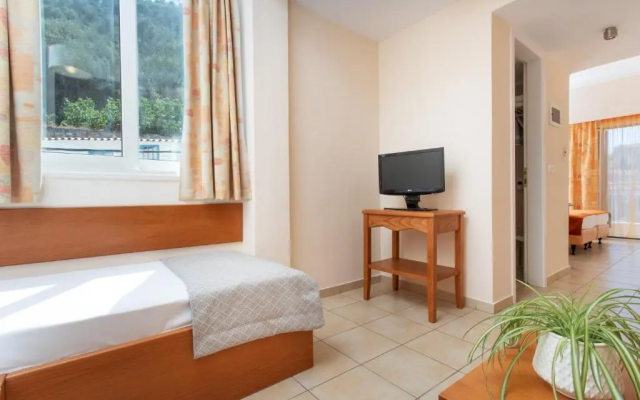 Pantheon City Hotel