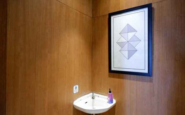 Ekon Hotel