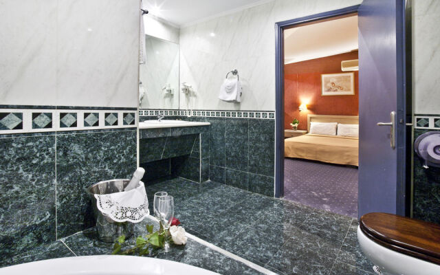 ISTHMIA PRIME HOTEL Ξενοδοχείο