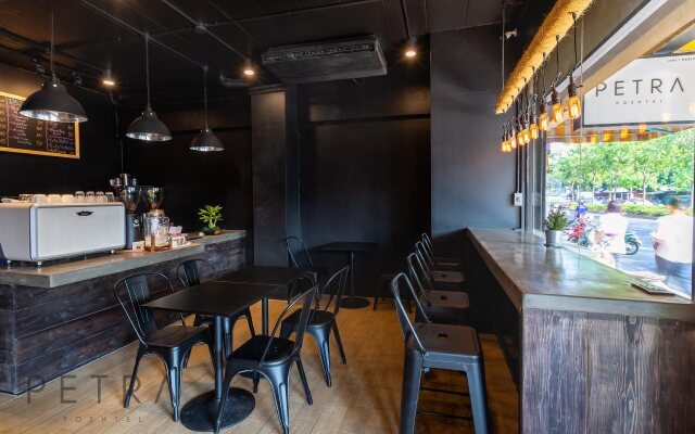 Petra Poshtel Donmuang