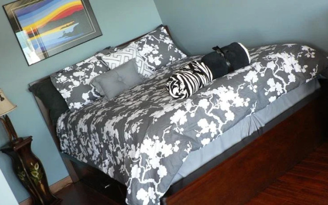 The Getaway Waterfront Cottage