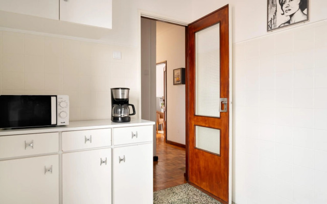 ! Luminous 2BR Top Floor ! Praça da República