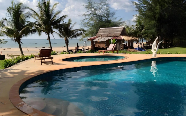 Good Days Lanta Beach Resort
