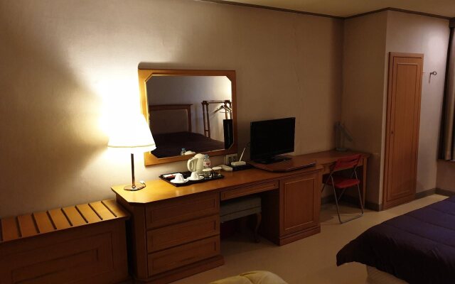 Solium Business Hotel