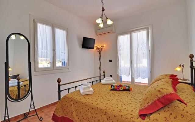 Akitos Maisonette