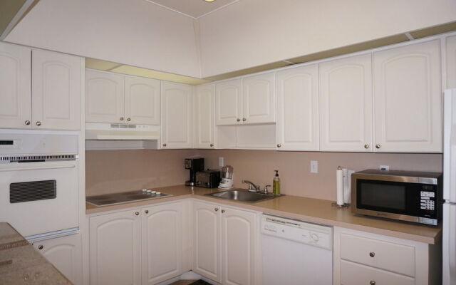Amazing Condo 3 min to the Beach