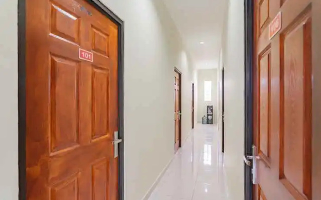 RedDoorz near Arka Sepinggan Airport
