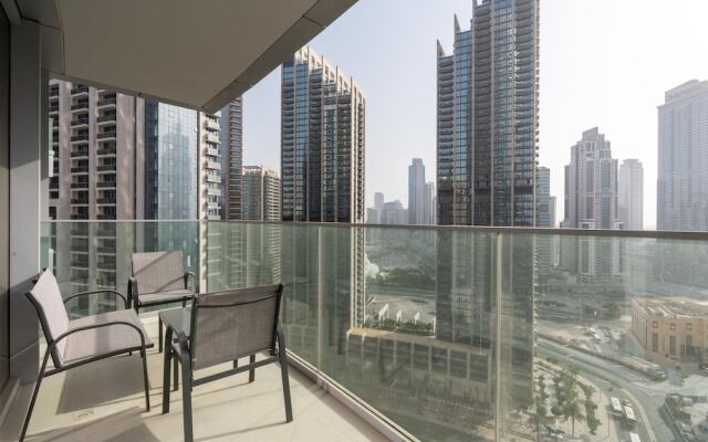Whitesage - Modern and Unique Apartment with Fountain Views