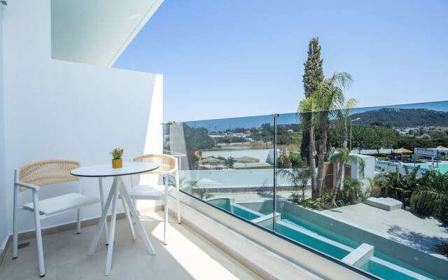 Vanik Suites